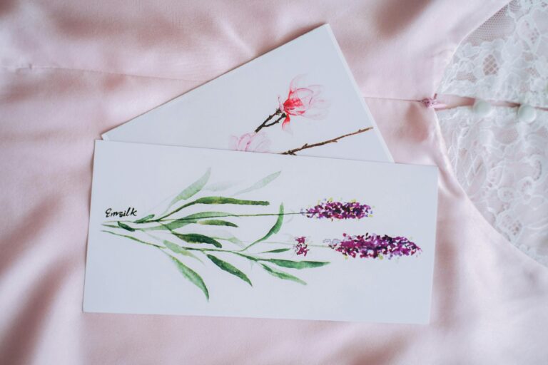 Hjemmelavet gavekort på bord